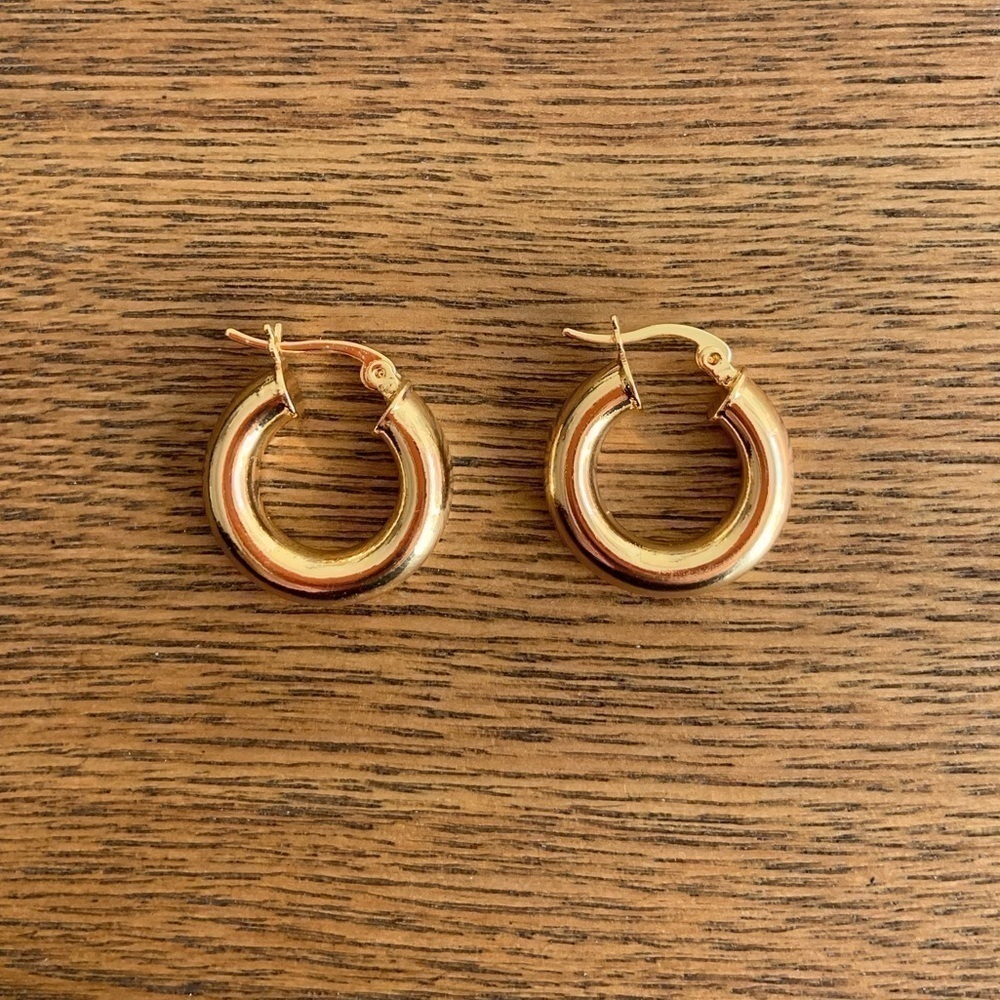 Sold our 18K Gold Plated Thick Mini Hoops Earrings​​​​​​​​​​​​​​​​​​​​​​​